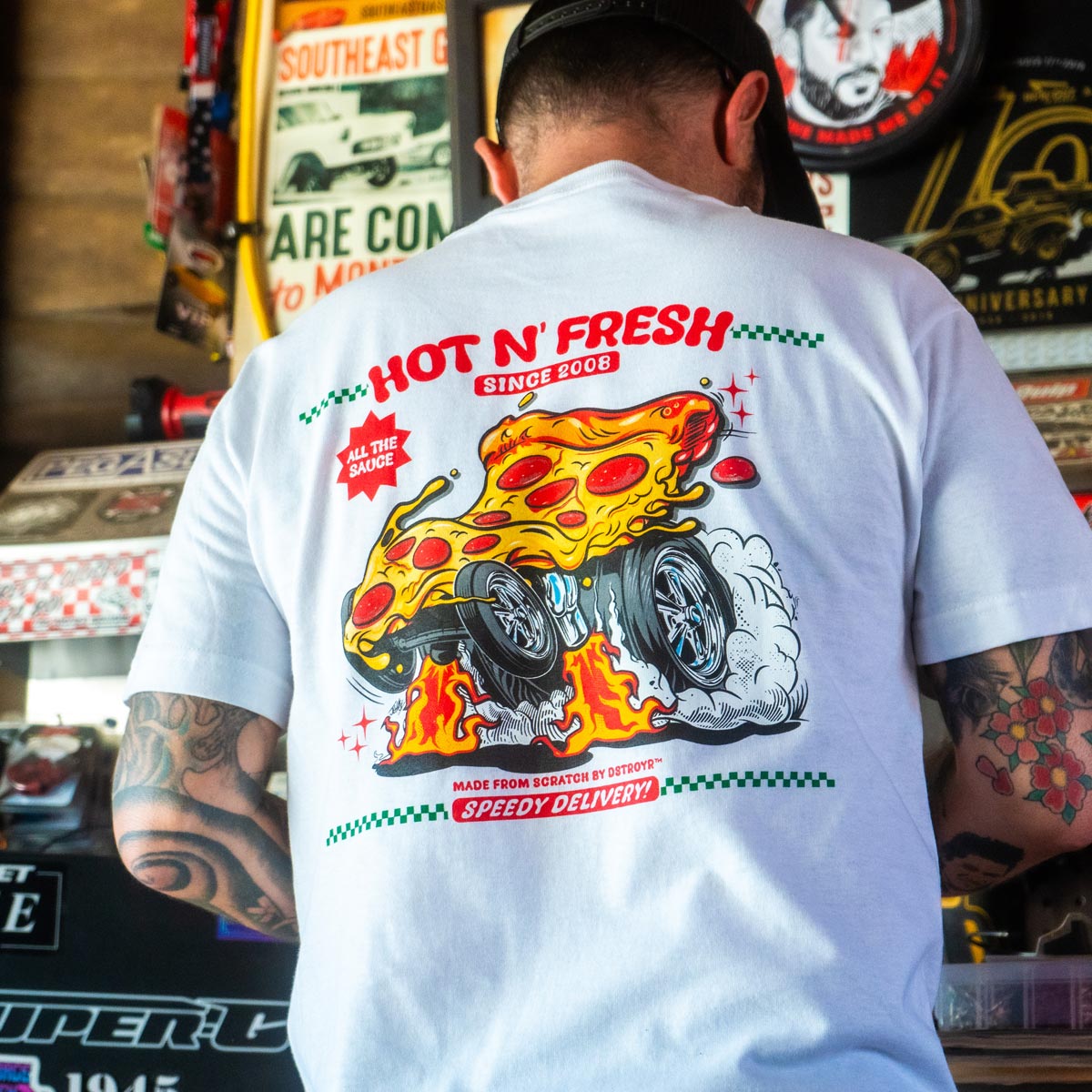 country yard anorak tee hoode Tシャツ pizza Pizza The Hut Unisex Tee – The Chivery
